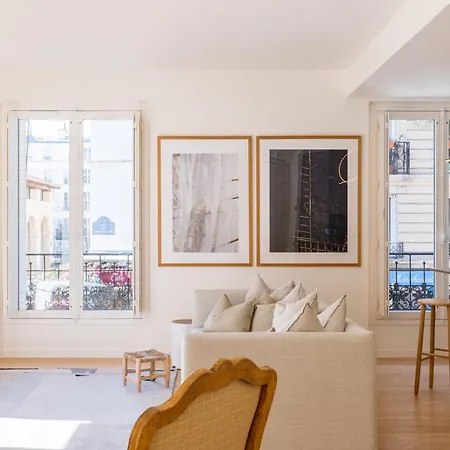 Veeve - Alabaster Bright Apartmán
